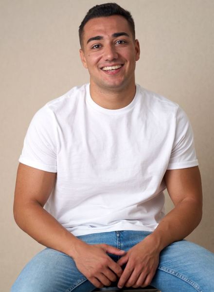 Alex George