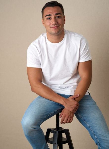 Alex George